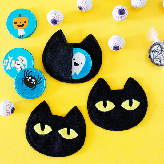 DIY BLACK CAT TREAT BAGS FOR HALLOWEEN
