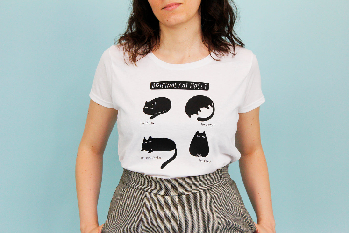 T-shirt bianca di cotone - Original Cat Poses, gatti illustrati nelle loro pose preferite