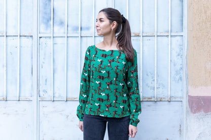 Blusa Piera - blusa verde a maniche lunghe con scollo a barca, stampa Night In The Woods