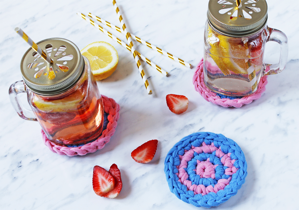 striped crochet coasters for mother's day, free pattern and tutorial for BettaKnit